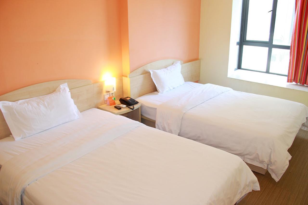 7Days Inn Deyang Wenmiao Square Exterior photo